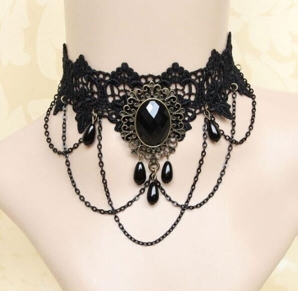 necklace with lace design