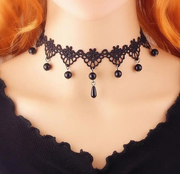 necklace with lace design