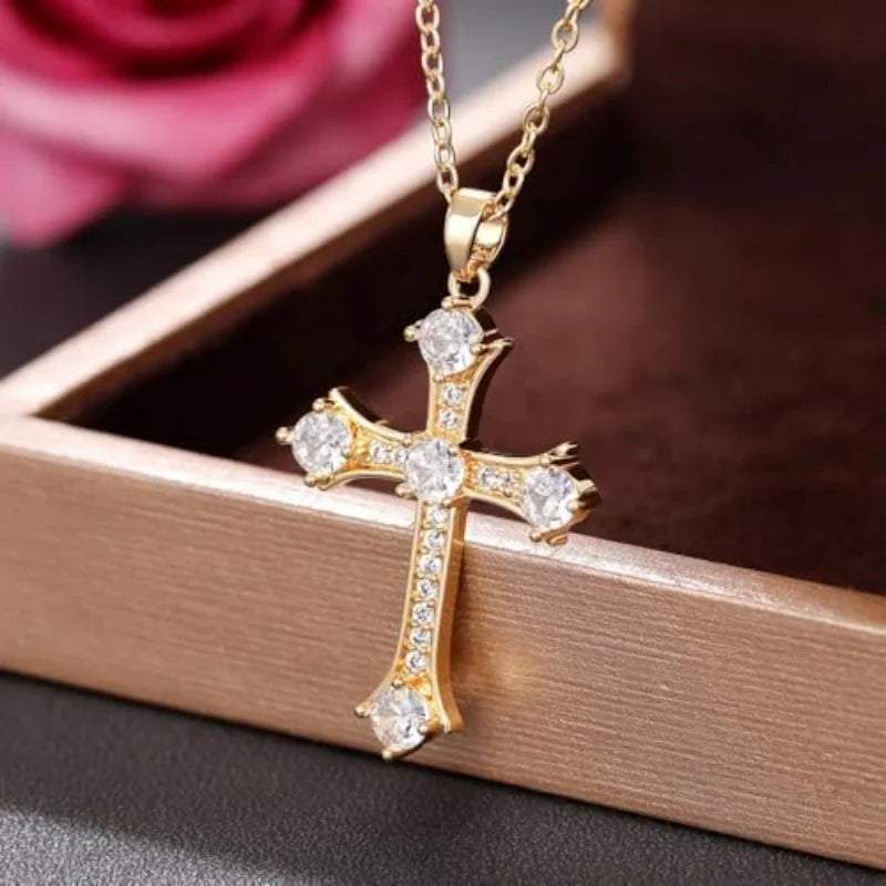 A single-piece white gold cross necklace with a vintage-style pendant, this fashionable choker is suitable for everyday wear, pa