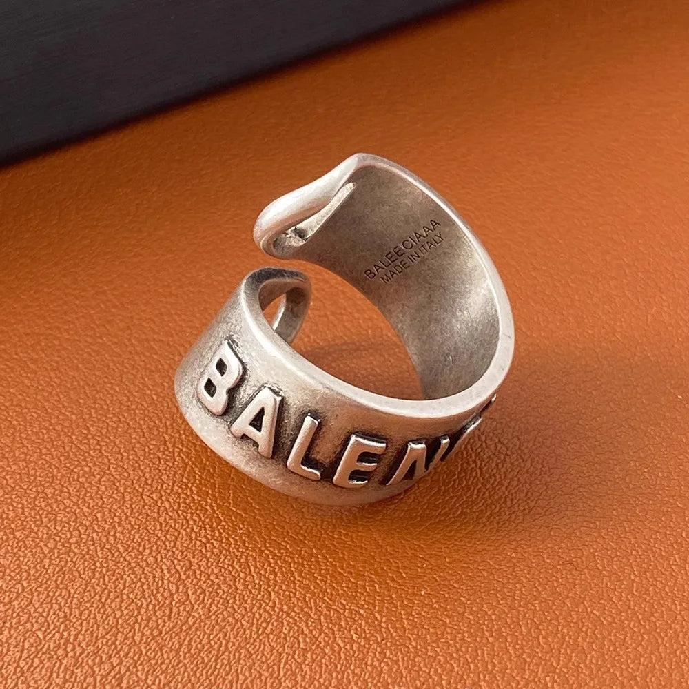 Exaggerated Spiral Retro Distressed Letter Design Unique Ring for Men and Women 2025 New Index Finger Ring Trendy and Personalized